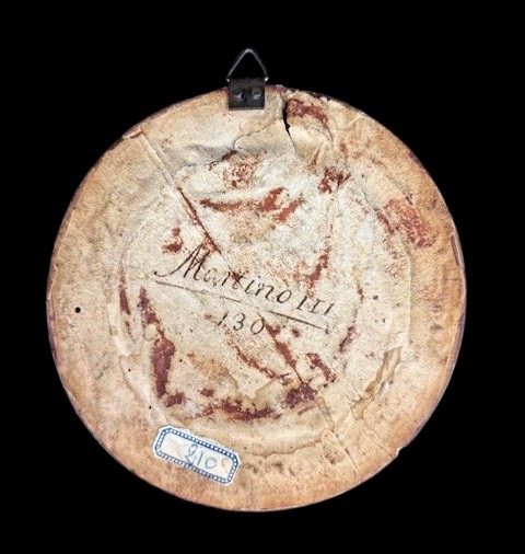 Profilo in marmo raffigurante Papa Marino Secondo entro cornice in legno intagliato e dorato-photo-4