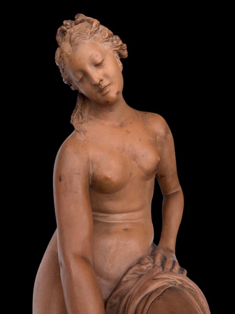 scultura in terracotta raffigurante Venere al bagno-photo-1