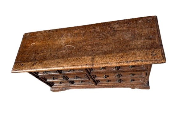 Piccolo mobiletto in noce  a cassetti-photo-2