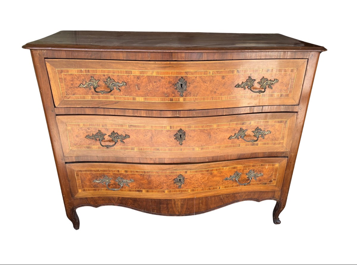 Cassettone parmigiano in noce