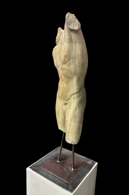 Torso in marmo venato-photo-1