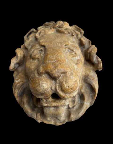 Mascherone da fontana in marmo giallo -photo-2