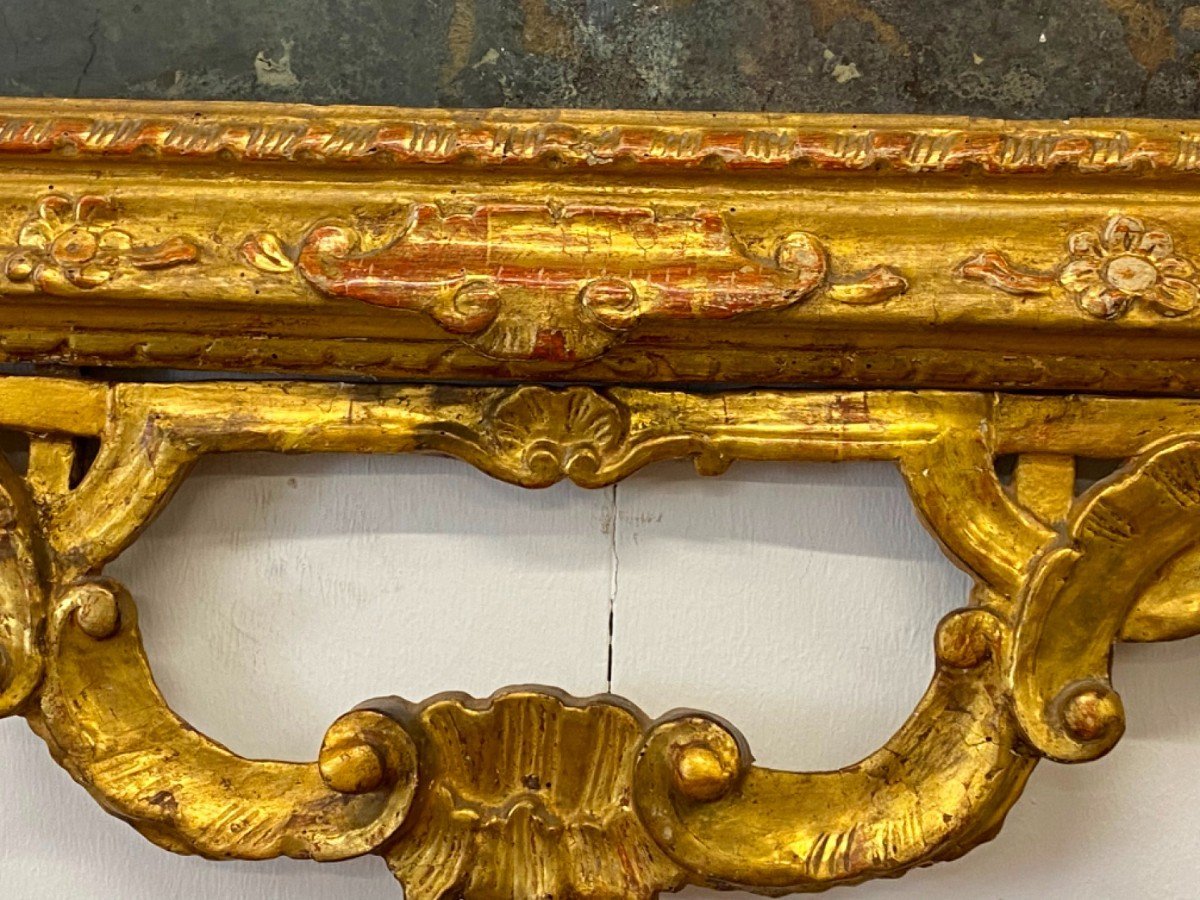 Specchiera veneziana in legno intagliato e dorato ( minimi restauri ai fregi laterali )-photo-1