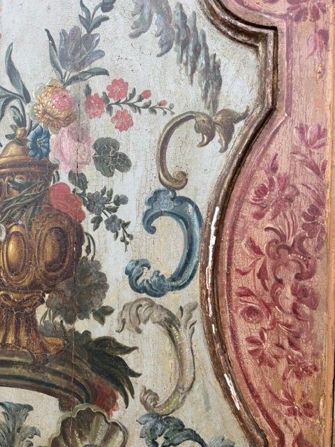 Porta in legno dipinto con cornici intagliate e dorate -photo-2