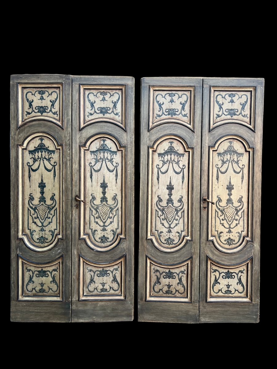Coppia di porte dipinte  e decorate anche sul retro