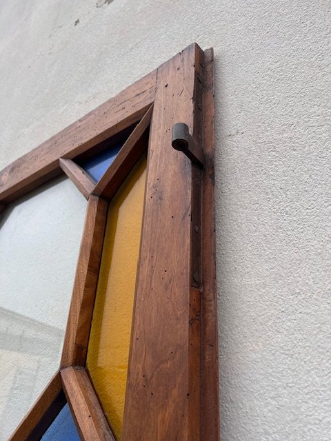Porta in noce con pannello diamantato e con parte superiore a vetri colorati  -photo-4