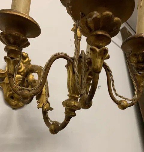 Coppia di punti luce in metallo e legno dorato-photo-1