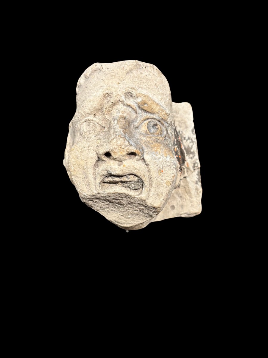 Testa di putto in pietra, Francia del Sud