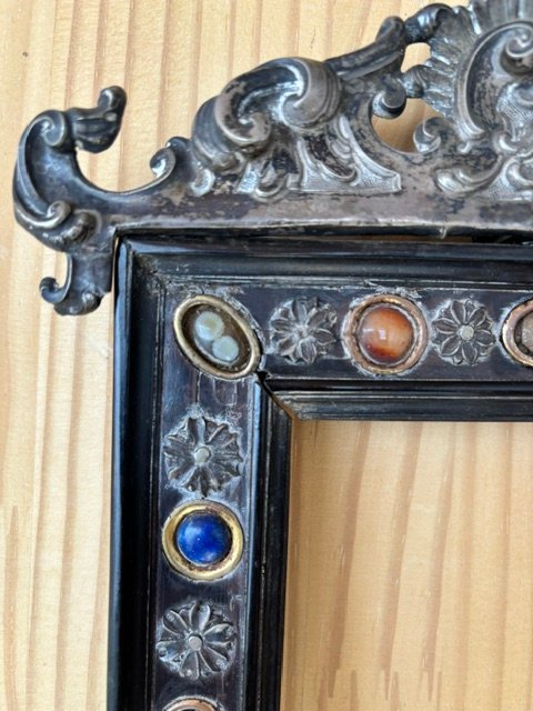 Cornice in legno ebanizzato con inserti in pietre dure-photo-3