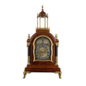 Rare Horloge De Table En Bois De Satin, Finement Décorée De Montures En Bronze Doré