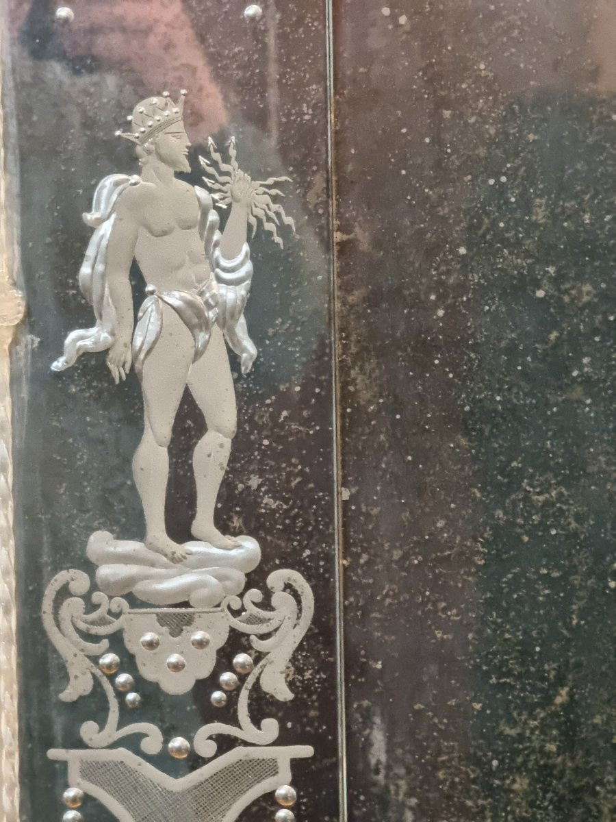 Specchiera veneziana d’inizio Novecento con vetri incisi e molati a mano-photo-2