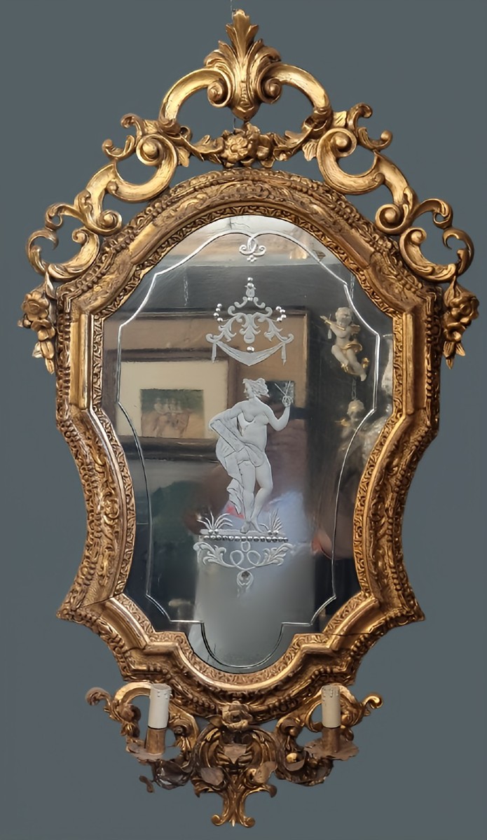 Grande luniera veneziana del XVIII secolo con specchio inciso – raffigurazione mitologica