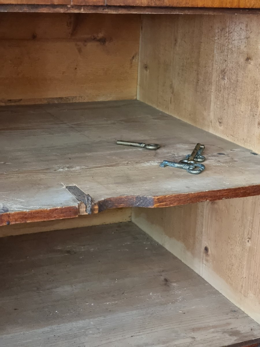 Coppia di credenze librerie a due corpi in noce intagliato – Veneto, primi decenni del XIX seco-photo-2
