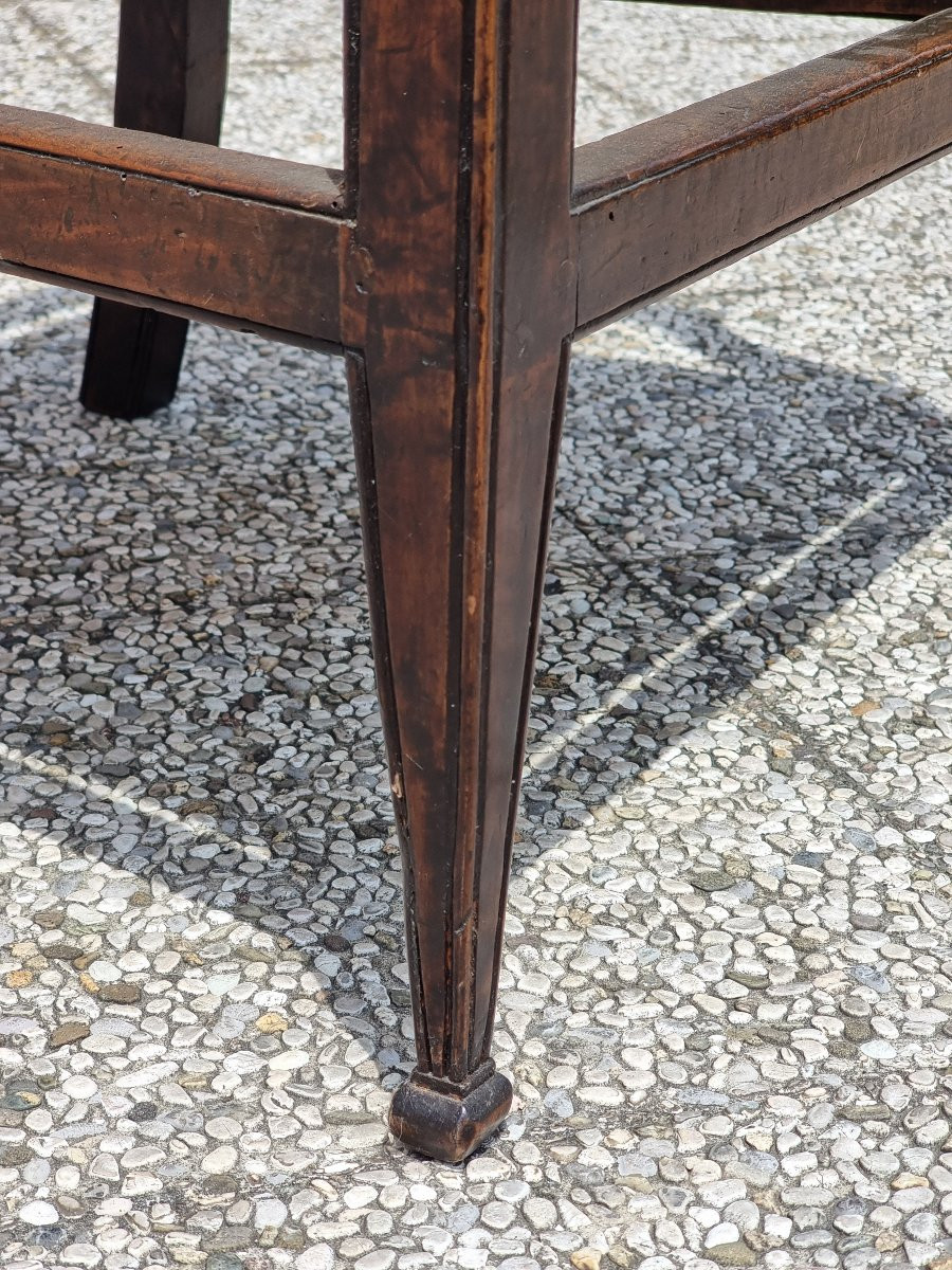 Set di quattro poltrone Luigi XVI in noce intagliato – Italia settentrionale, circa 1760–1770-photo-4