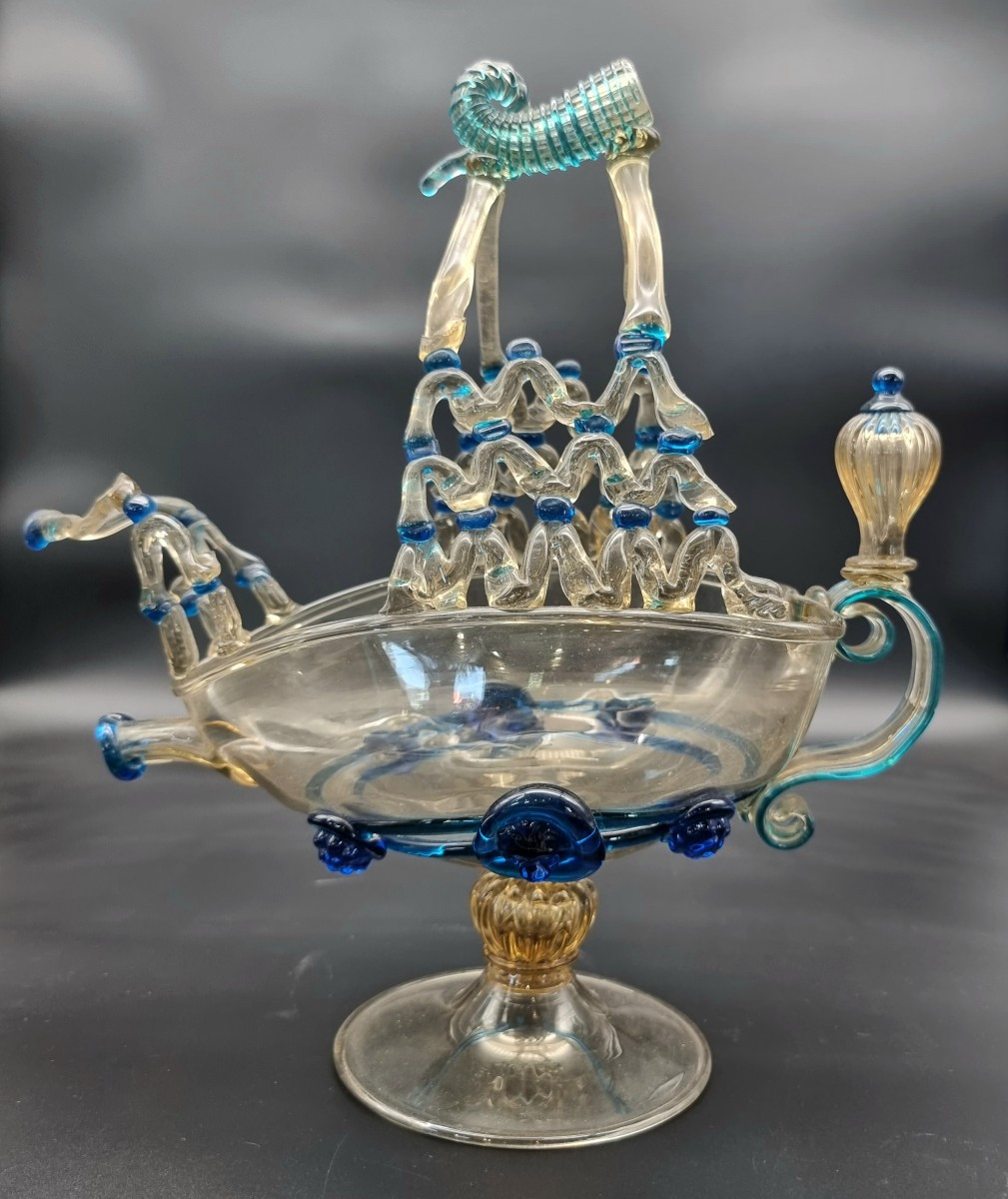 Aquamanile veneziano a forma di veliero in vetro di Murano – fine XIX secolo