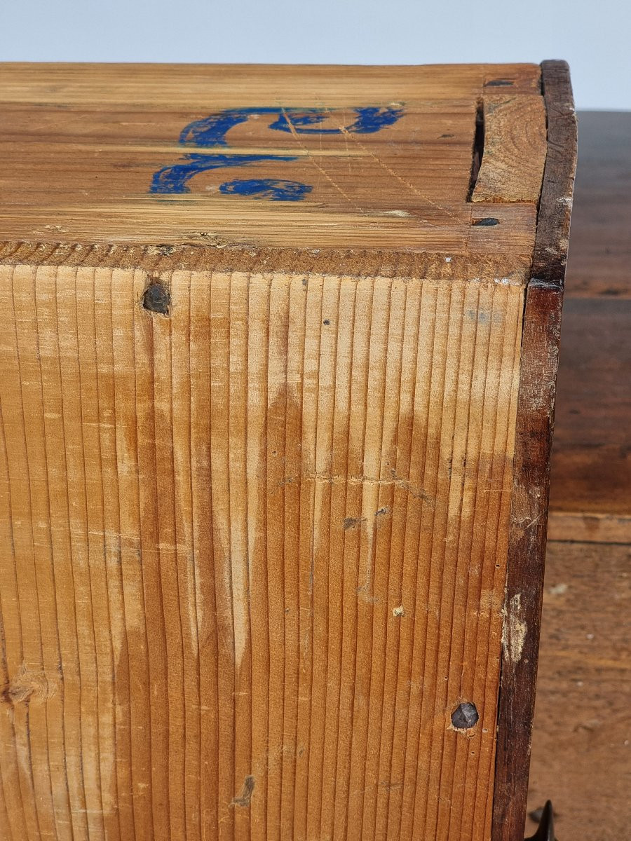 Cassettone a ribalta in noce, Veneto, seconda metà del Seicento-photo-1