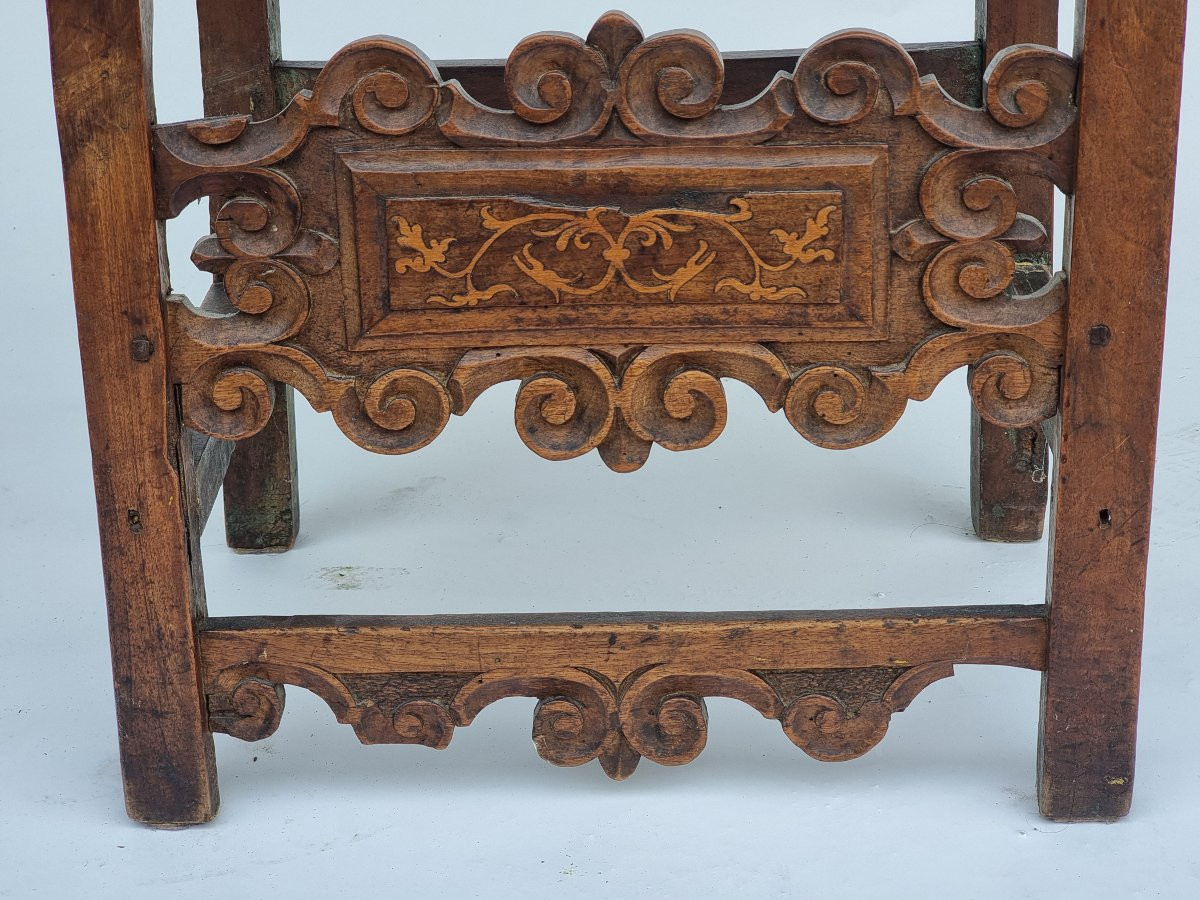 Seggiolone a cartella in noce intagliato, Nord Italia, fine XVII – inizio XVIII secolo-photo-3