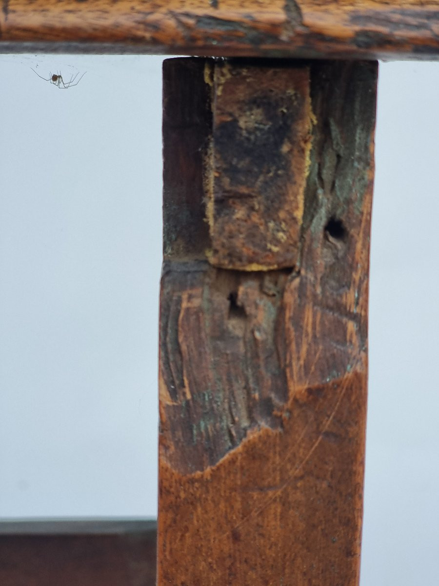 Seggiolone a cartella in noce intagliato, Nord Italia, fine XVII – inizio XVIII secolo-photo-1