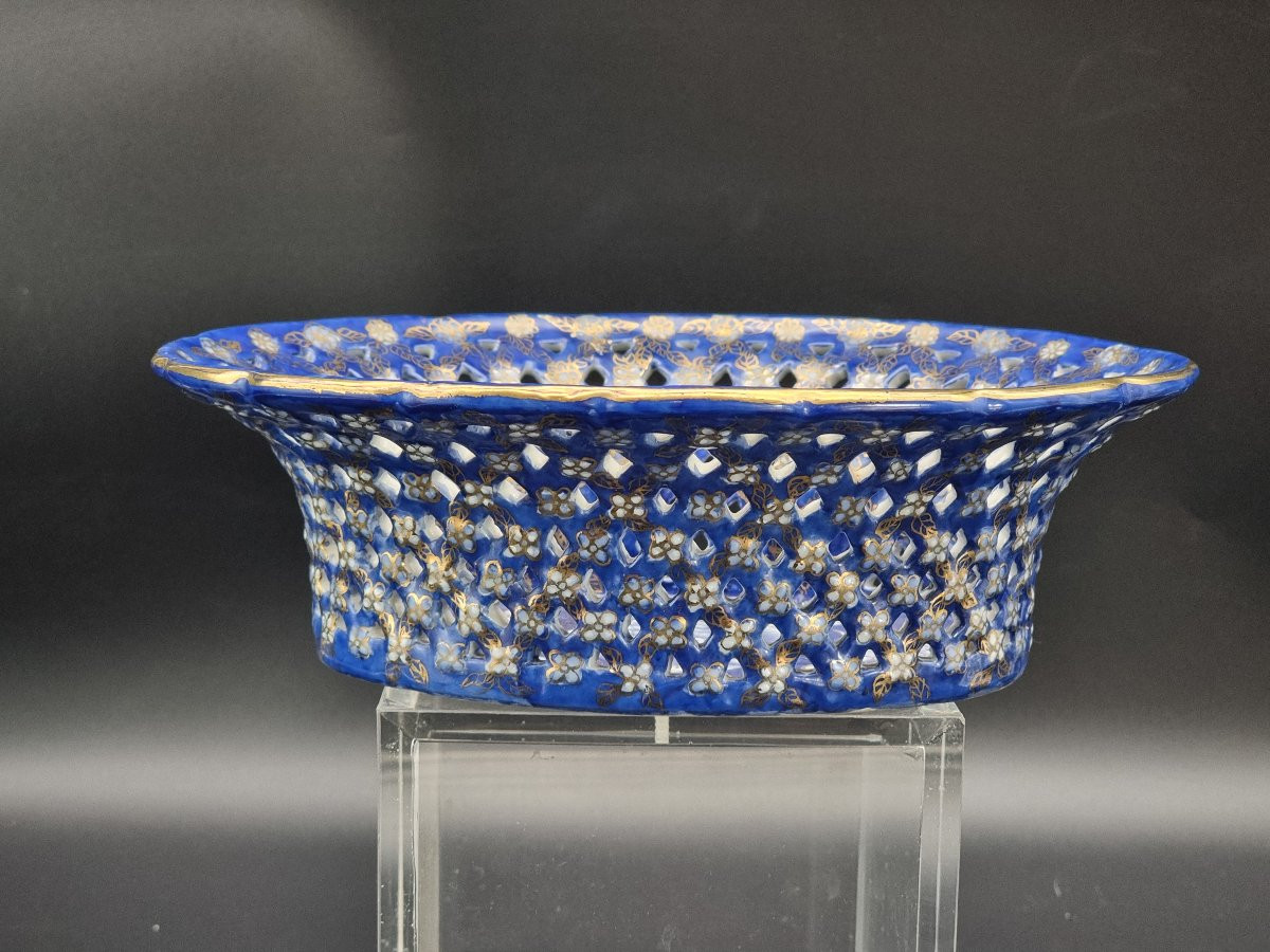 Ciotola traforata in porcellana blu e oro con sigillo apocrifo Qianlong – Cina, inizi XX secolo-photo-2