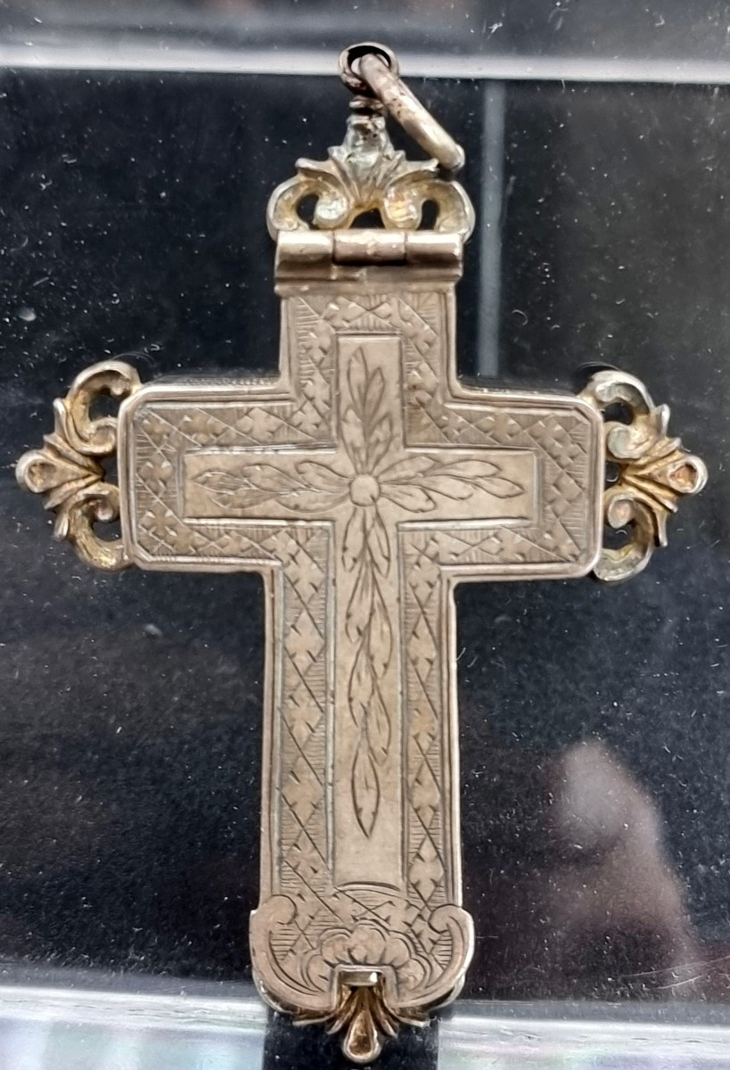 Croce reliquiario in argento incisa, Girolamo Franchini, Este 1763