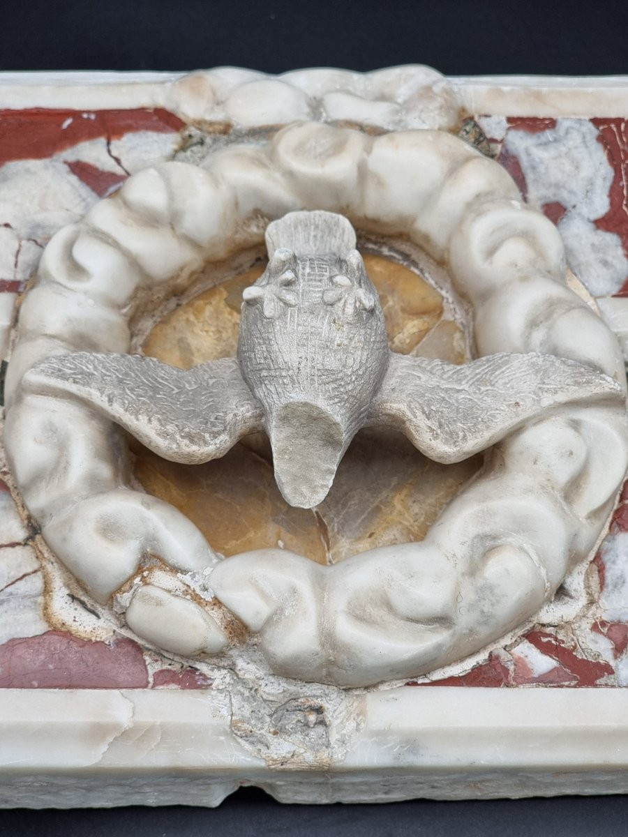 Formella in marmo con Colomba dello Spirito Santo – Veneto, XVII secolo-photo-1