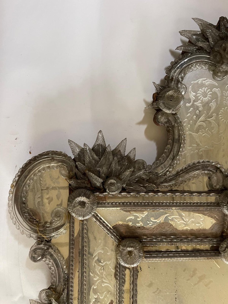 Specchiera veneziana in vetro inciso con fiori applicati, fine XIX – inizi XX secolo-photo-4