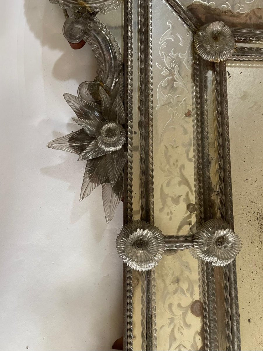 Specchiera veneziana in vetro inciso con fiori applicati, fine XIX – inizi XX secolo-photo-6