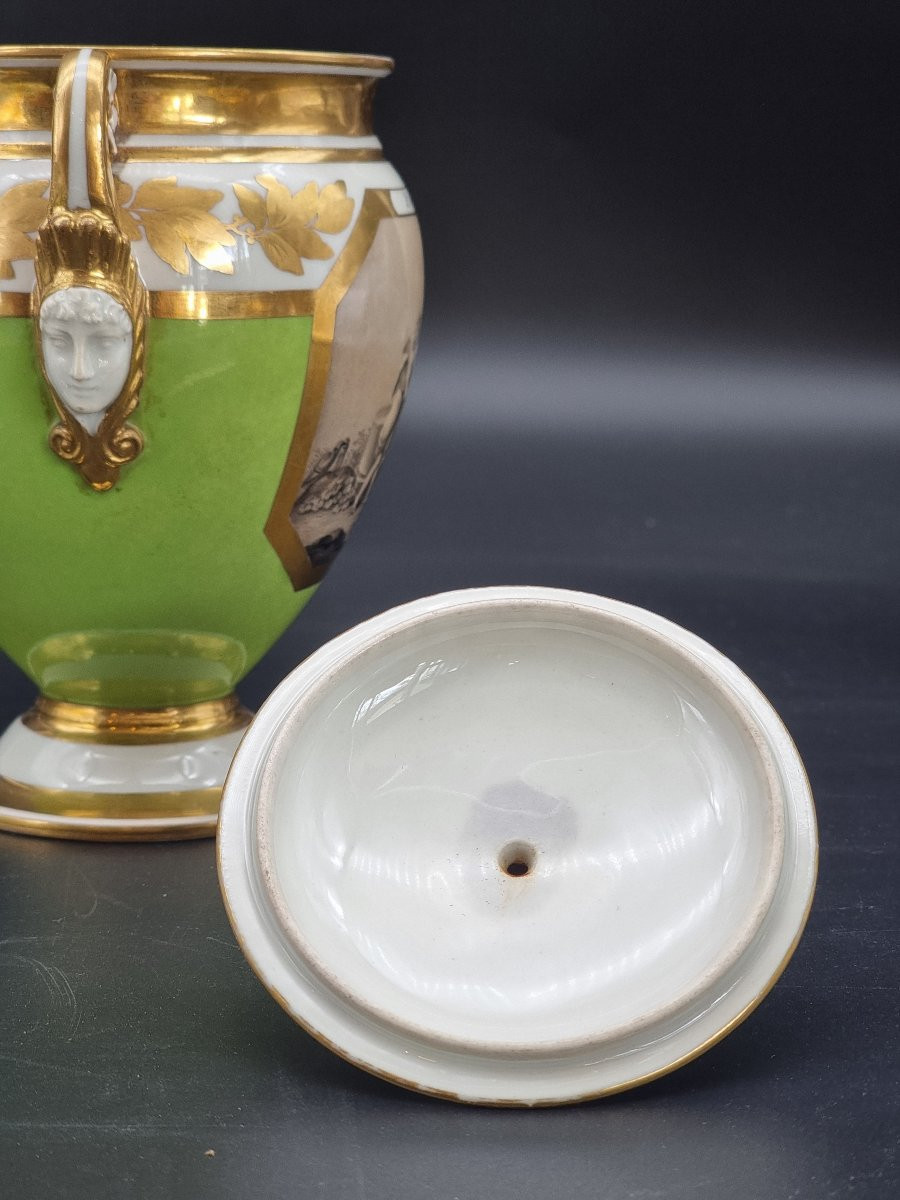 Coppa in porcellana con coperchio,  prima metà XIX secolo-photo-1