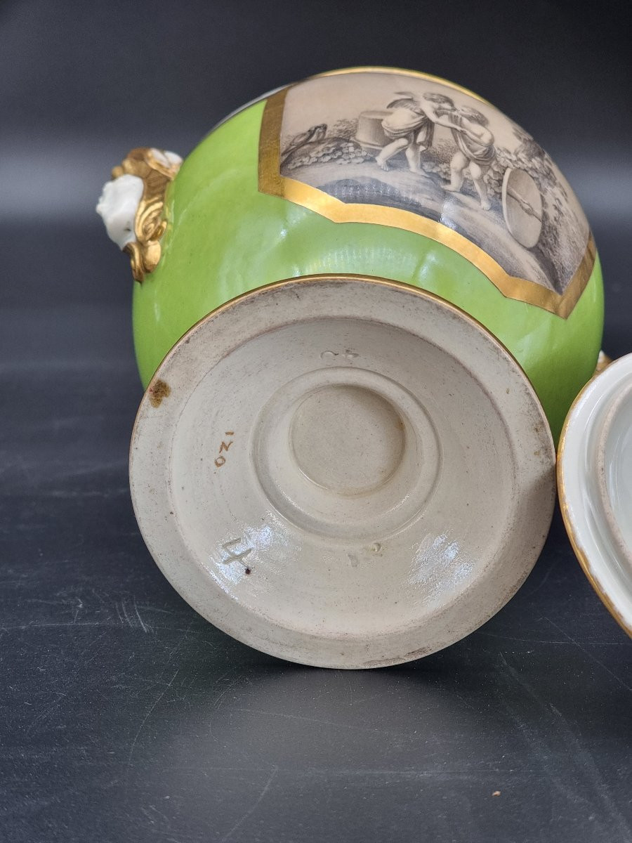 Coppa in porcellana con coperchio,  prima metà XIX secolo-photo-2