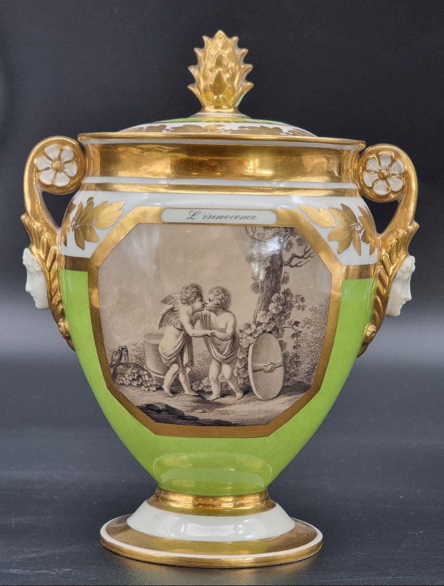 Coppa in porcellana con coperchio,  prima metà XIX secolo