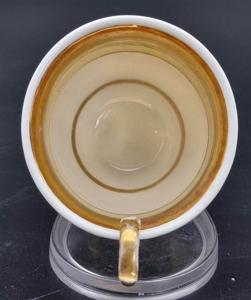 Tazzina da cioccolata in porcellana bianca e oro – Europa, XIX secolo-photo-1