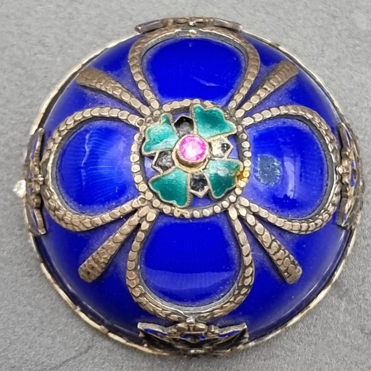 Uovo smaltato in argento, Russia imperiale, ca. 1870–1890-photo-2