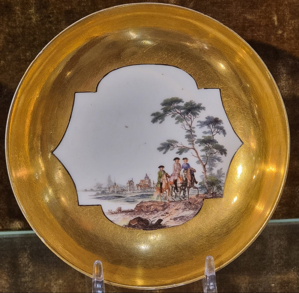 Tazzina con piattino in porcellana di Meissen, Germania, circa 1720–1730-photo-2