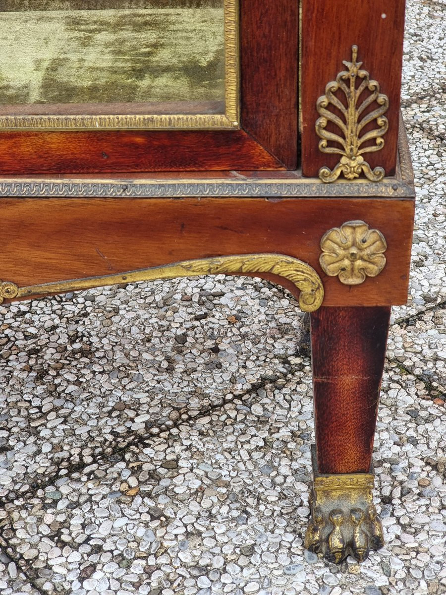 Cristalliera in mogano e bronzi dorati – Francia, periodo Napoleone III, fine XIX secolo-photo-3