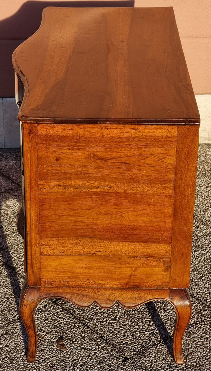 Comò veneziano Luigi XV a fronte mosso, seconda metà del Settecento-photo-2