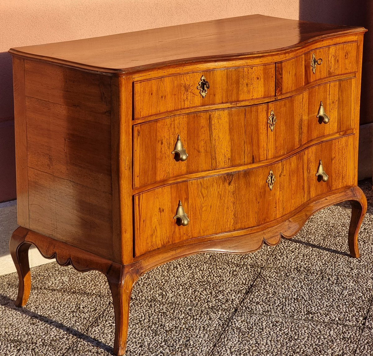 Comò veneziano Luigi XV a fronte mosso, seconda metà del Settecento-photo-7