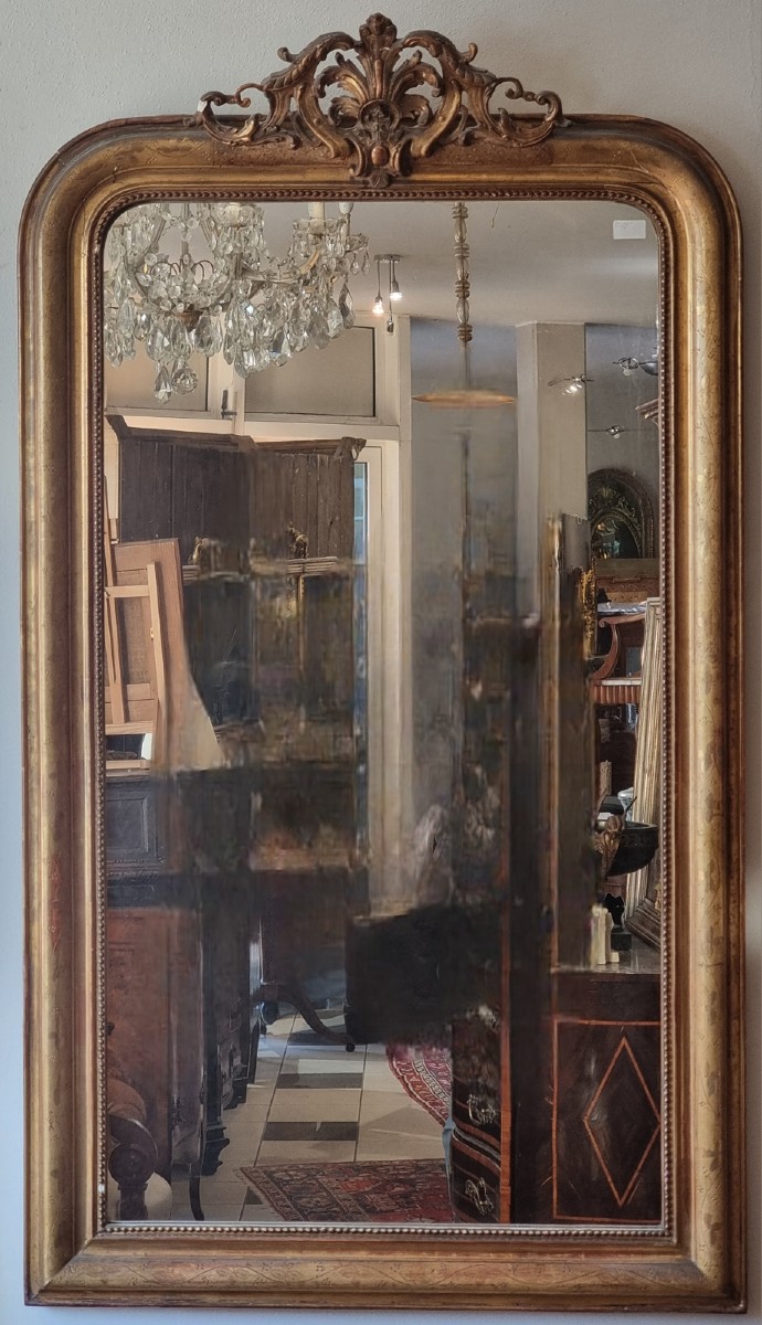Specchiera Luigi Filippo in pastiglia dorata a foglia d’oro, metà XIX secolo