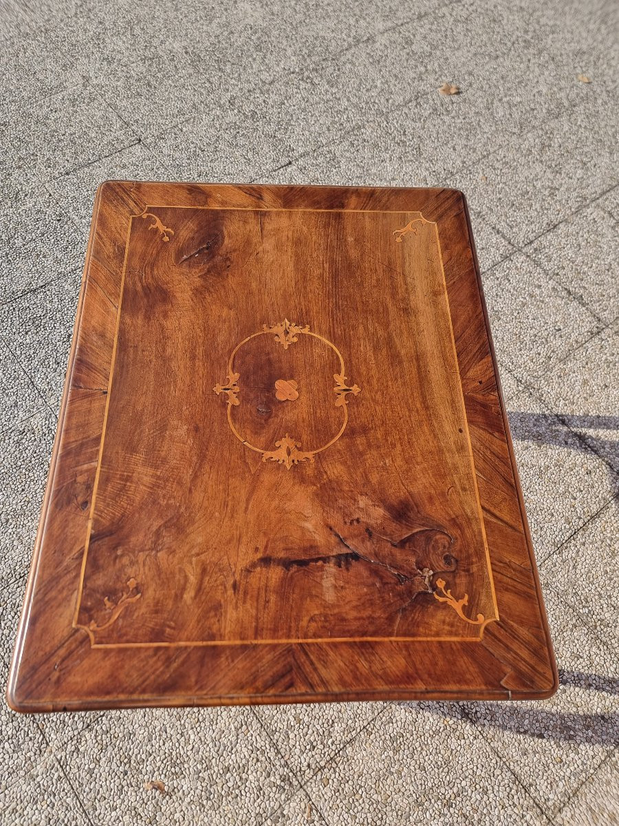 Tavolino in noce intarsiato, area veneta o emiliana, XVIII secolo-photo-4