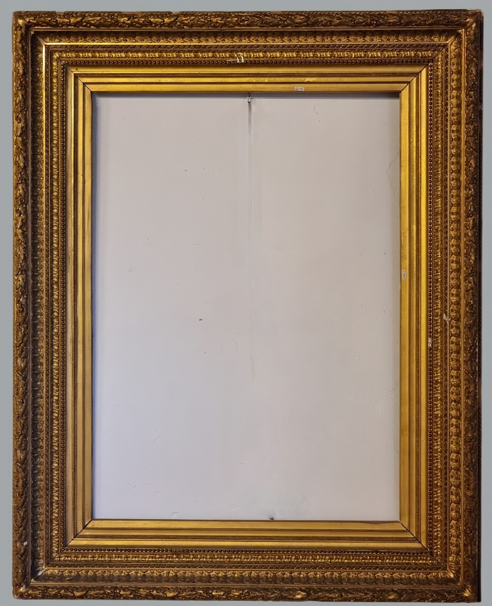 Grande cornice in pastiglia dorata, inizi XIX secolo