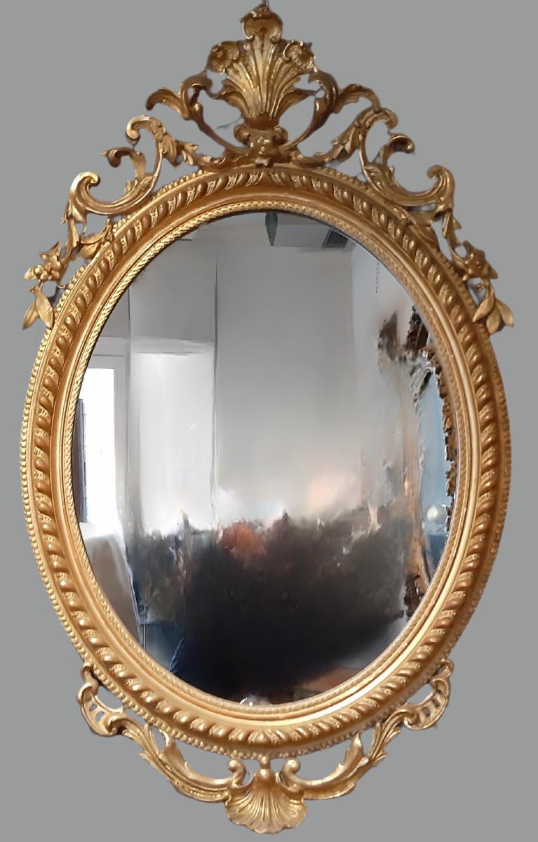 Specchiera ovale francese Napoleone III in pastiglia dorata