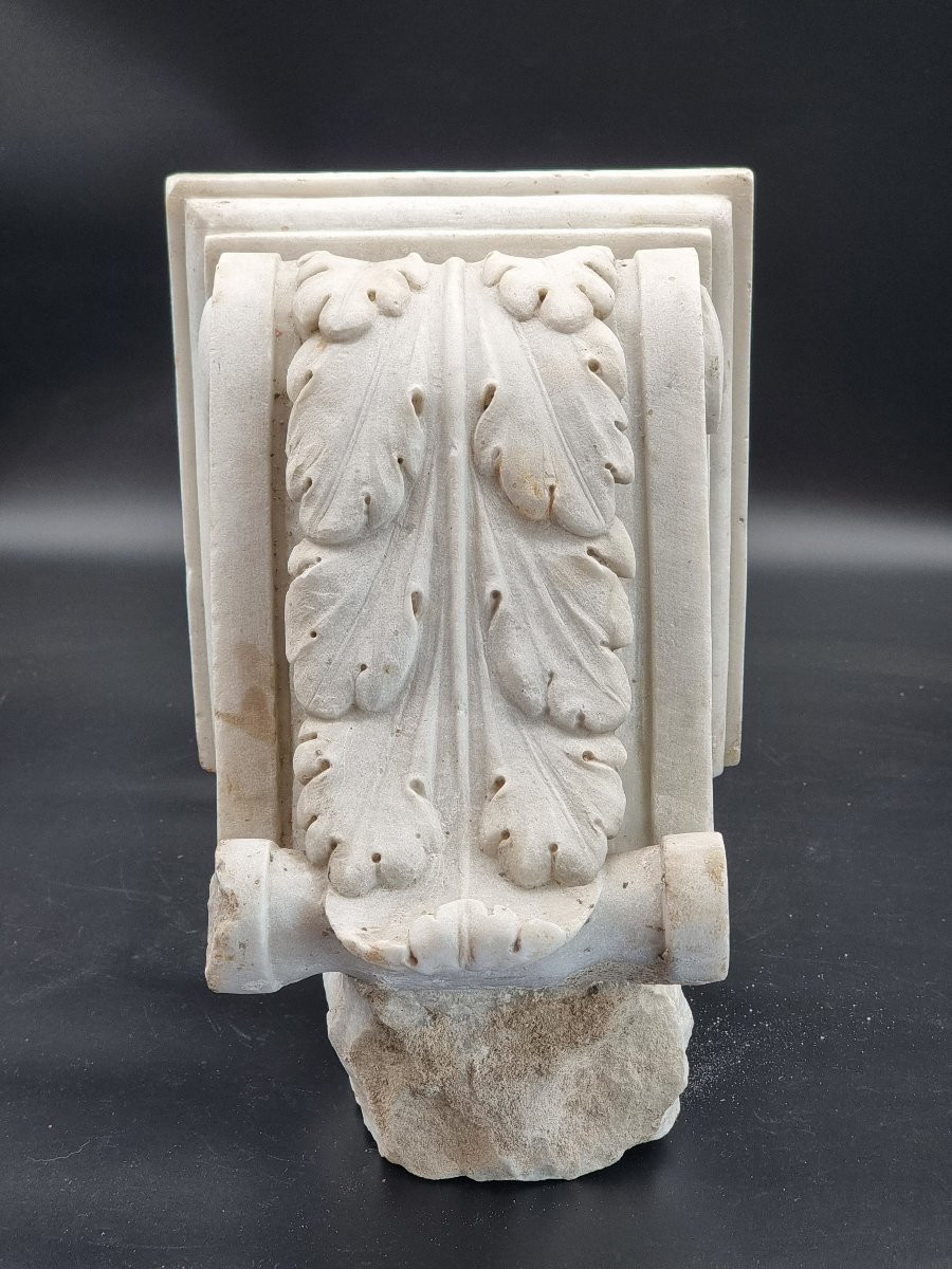 Mensola architettonica in marmo bianco scolpito Italia, XVI–XVII secolo-photo-2