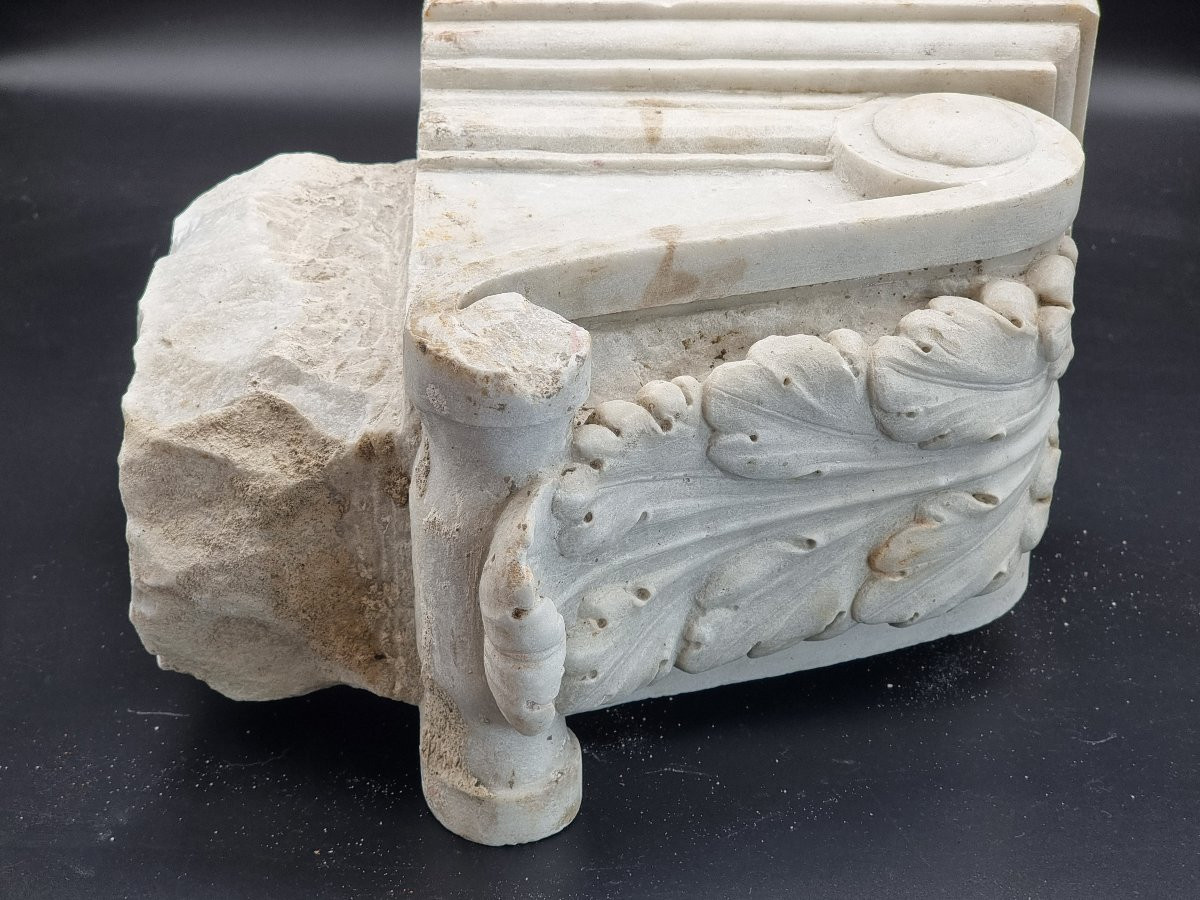 Mensola architettonica in marmo bianco scolpito Italia, XVI–XVII secolo-photo-2