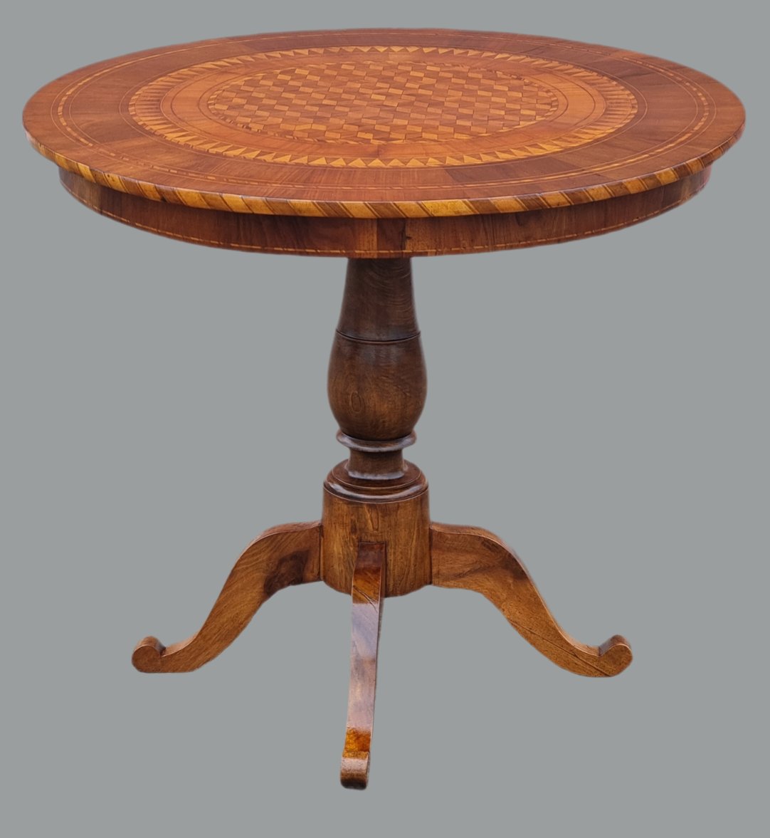 Tavolino rotondo intarsiato, area di Rolo (Emilia), metà del XIX secolo-photo-2