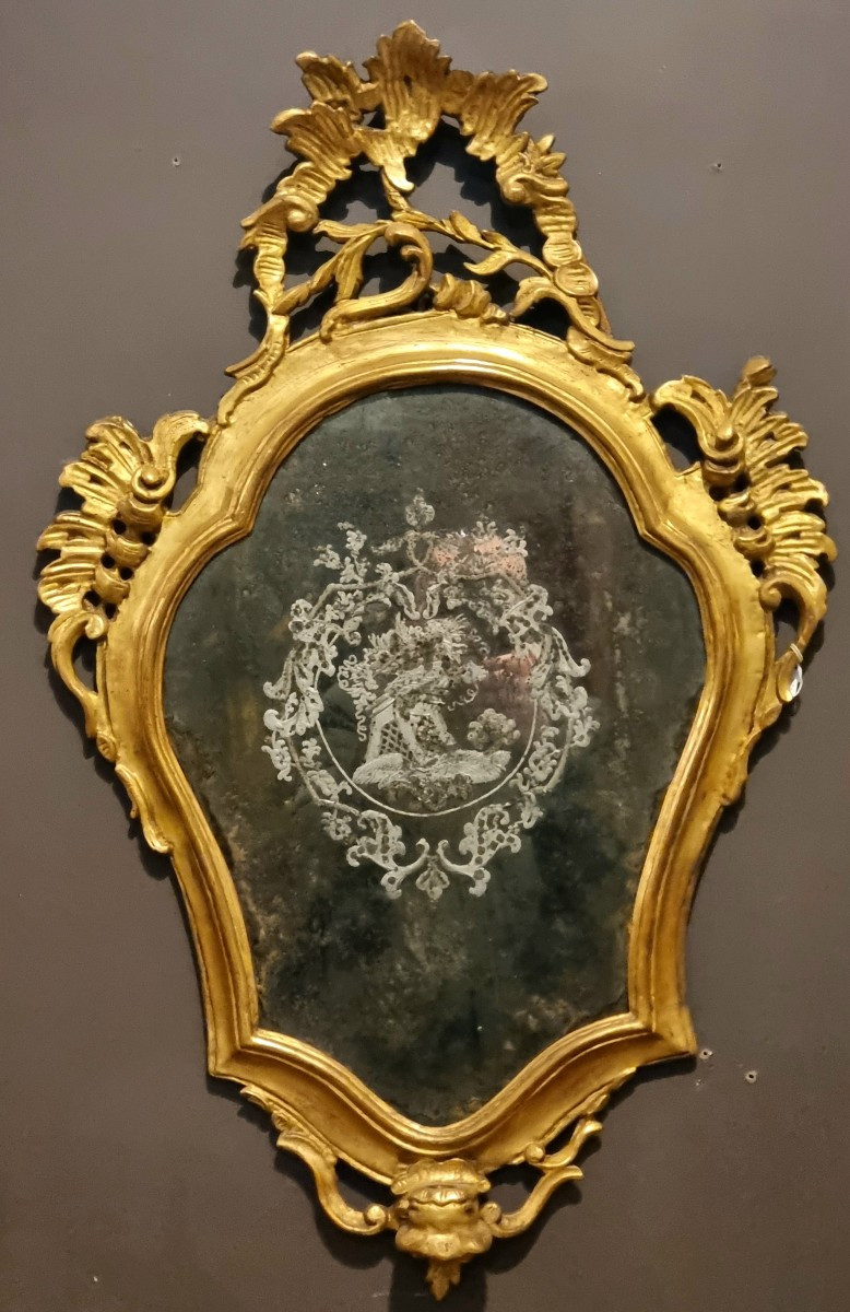 Lumière veneziana dorata con specchio inciso al mercurio – Venezia, metà XVIII secolo