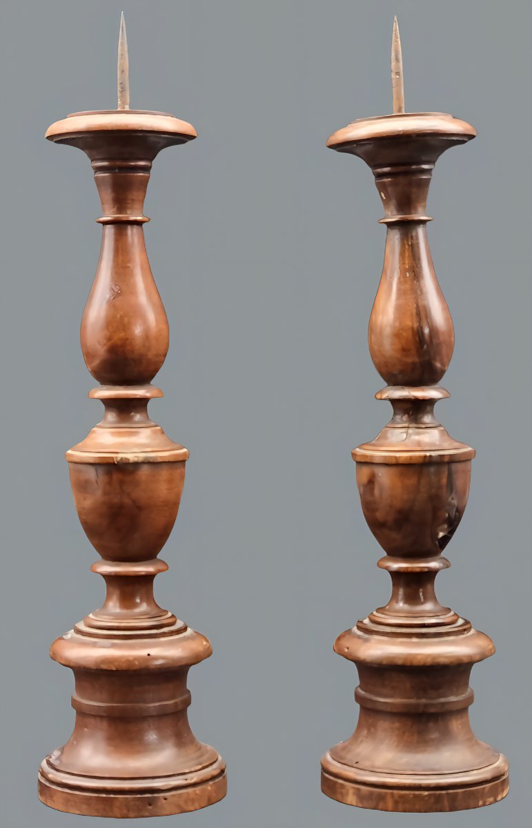 Coppia di candelieri in legno di noce tornito, Italia, XVII secolo-photo-2