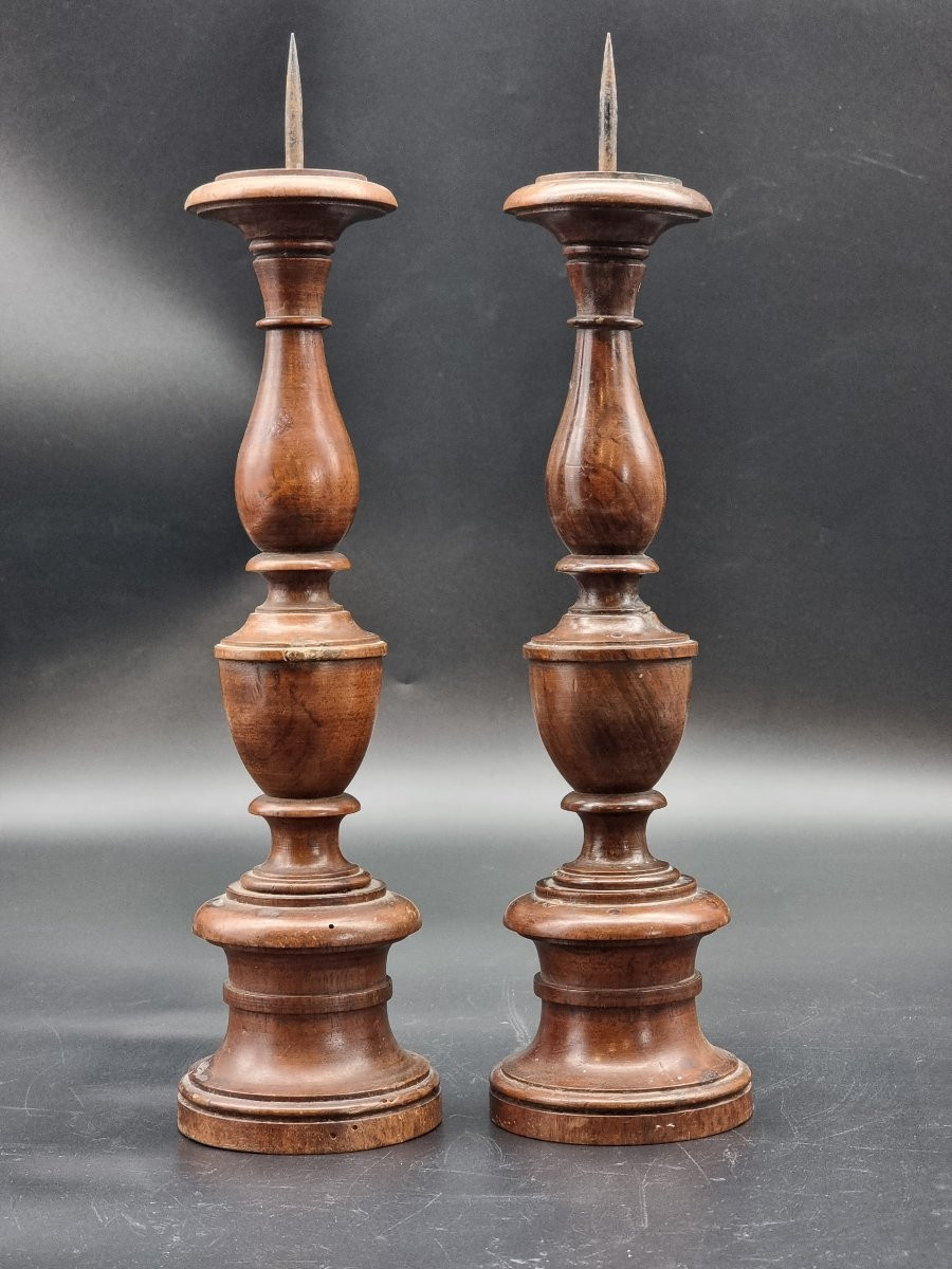 Coppia di candelieri in legno di noce tornito, Italia, XVII secolo-photo-6
