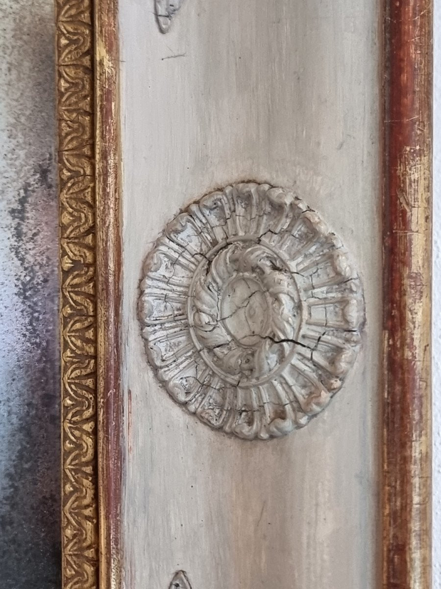 Specchiera Impero francese laccata e dorata con fregi in pastiglia, inizi XIX secolo-photo-3