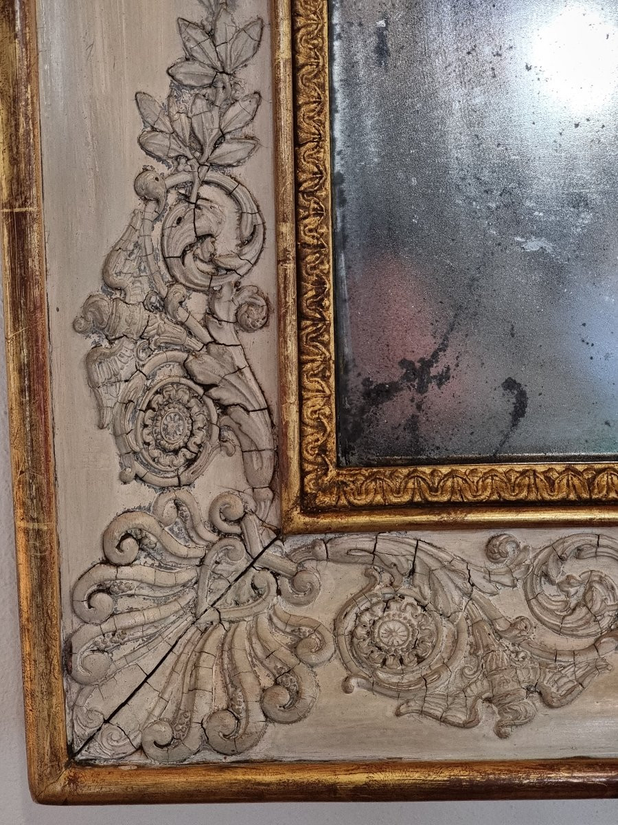 Specchiera Impero francese laccata e dorata con fregi in pastiglia, inizi XIX secolo-photo-4