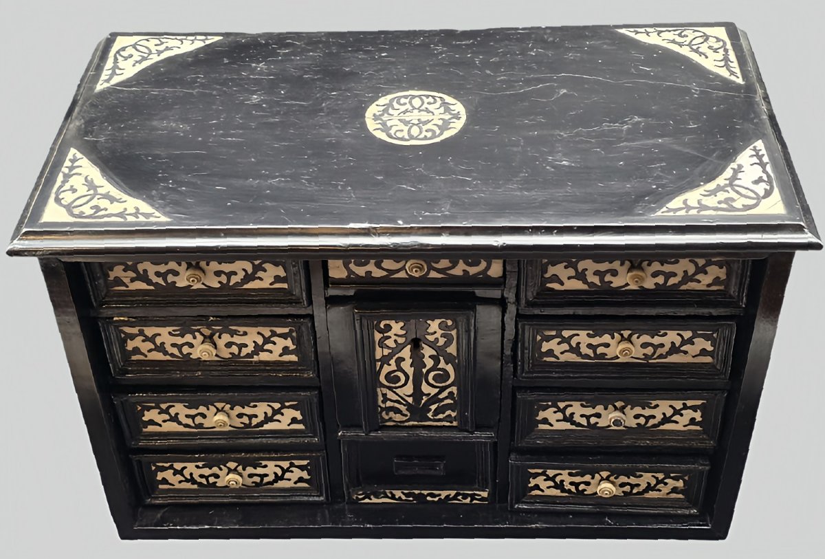 Stipetto in legno e osso intarsiato – Italia meridionale, XVII–XVIII secolo-photo-4