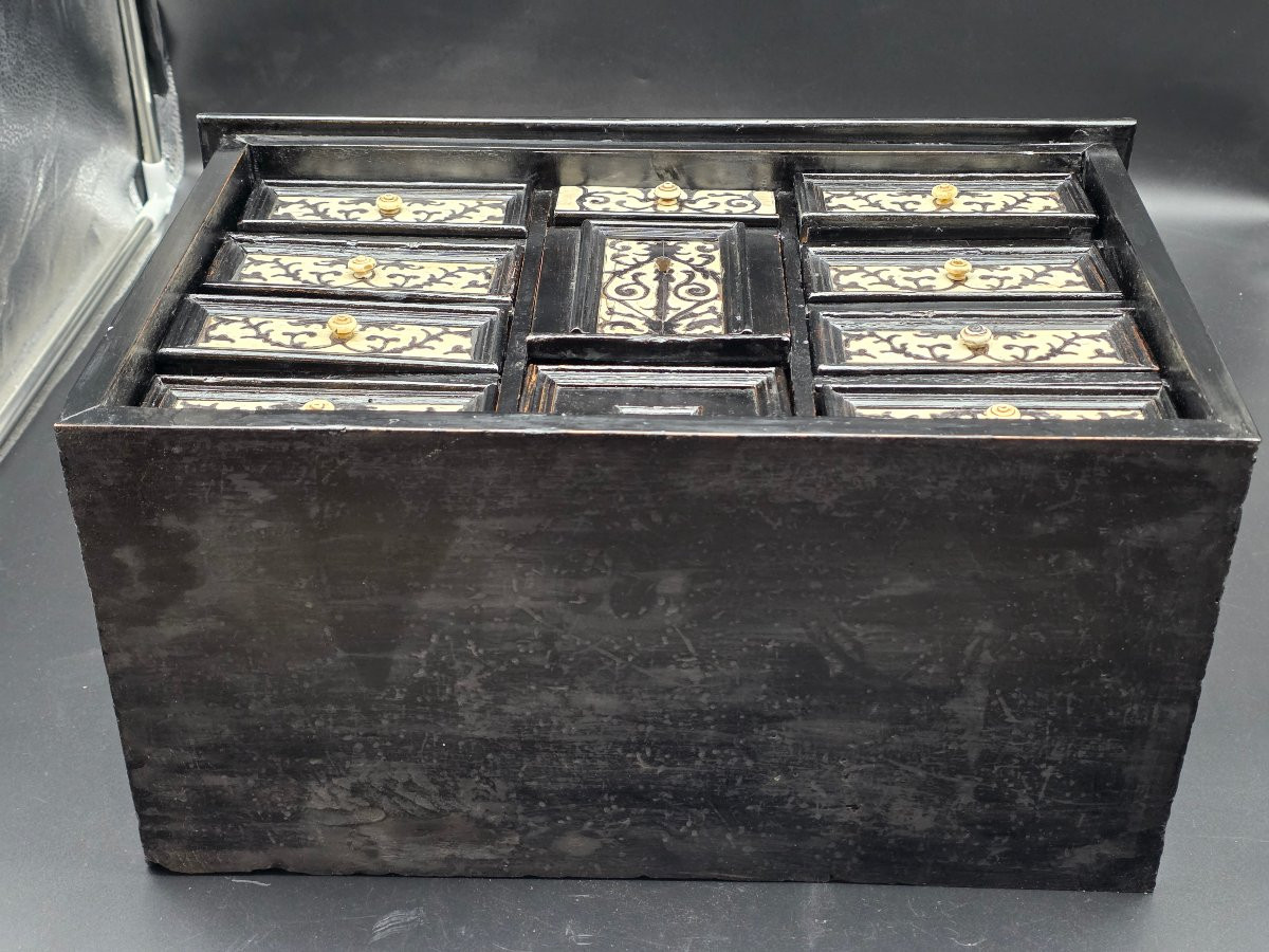 Stipetto in legno e osso intarsiato – Italia meridionale, XVII–XVIII secolo-photo-2